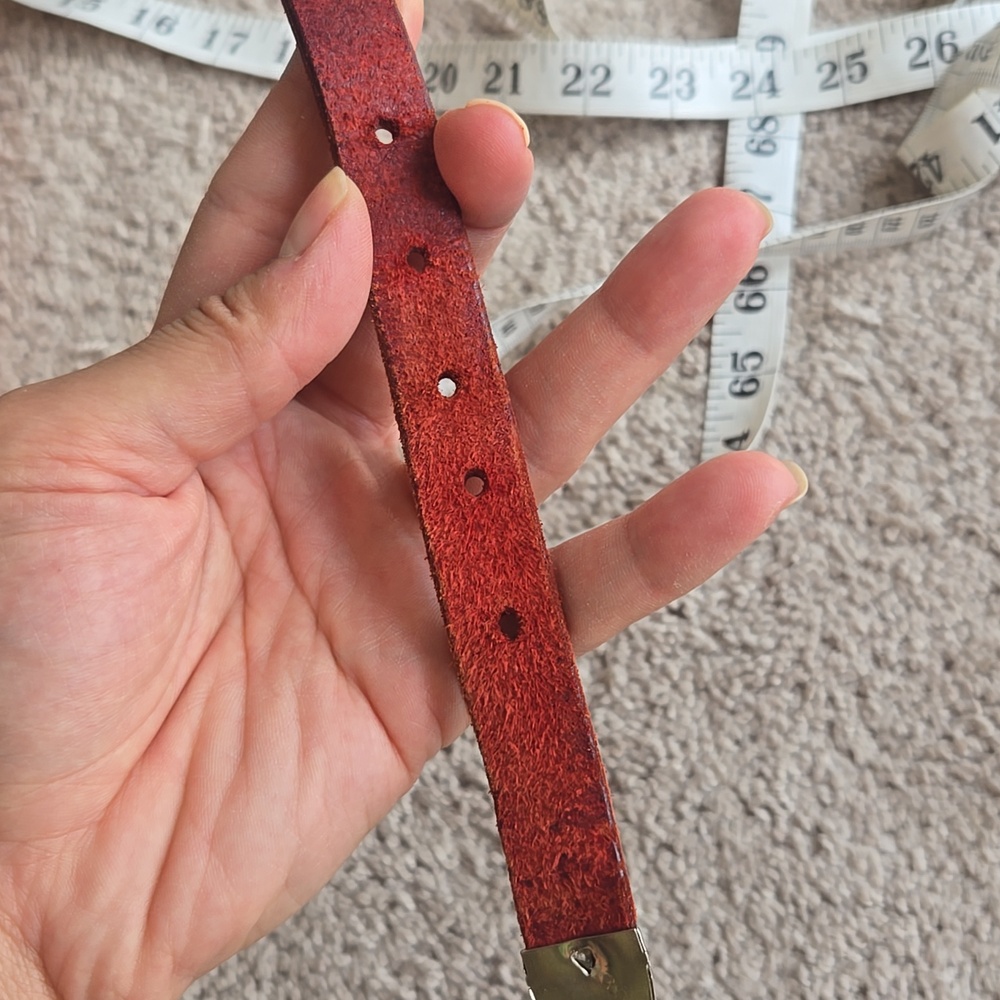 Vintage Red Leather Skinny Western Belt with Engraved Silver Buckle Size:Small - Picture 5 of 6